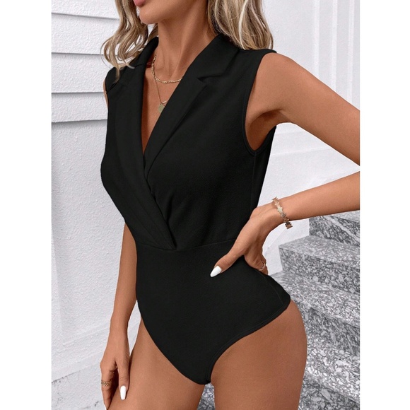 Black Bodysuit V-Neck Overlapping Collar Sleeveless - Picture 6 of 9